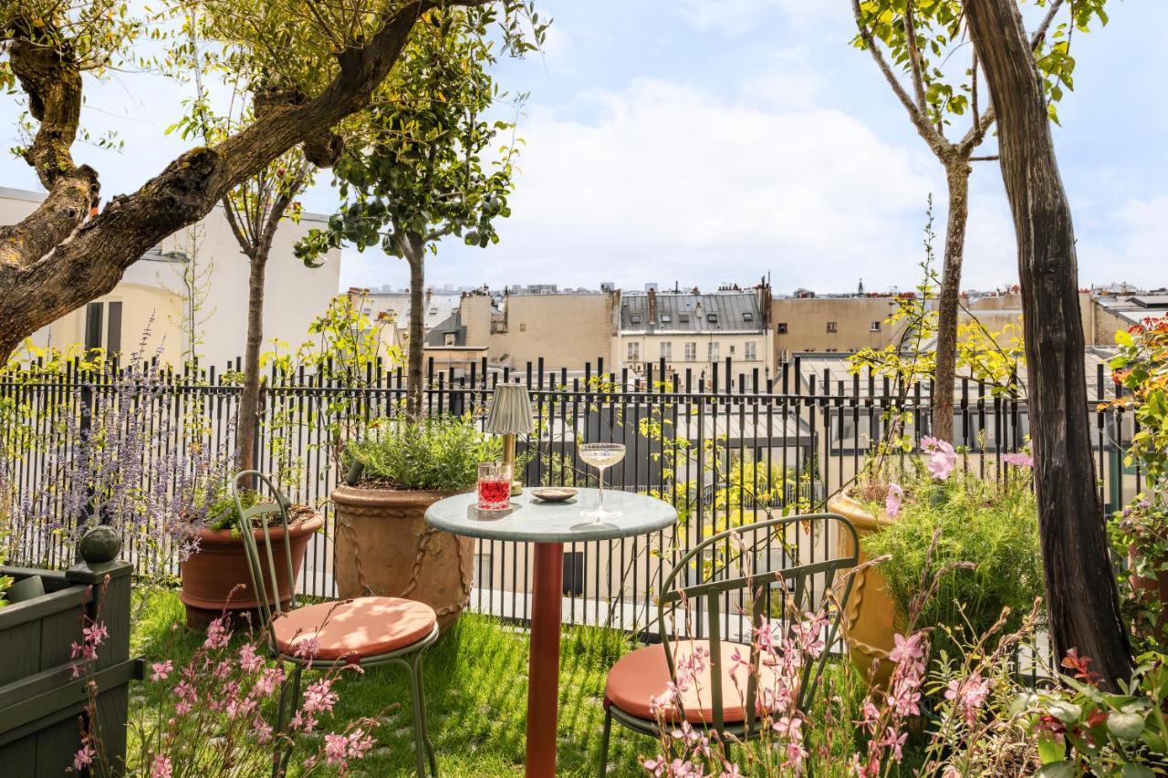 La Fantaisie Hotel Paris Exterior photo
