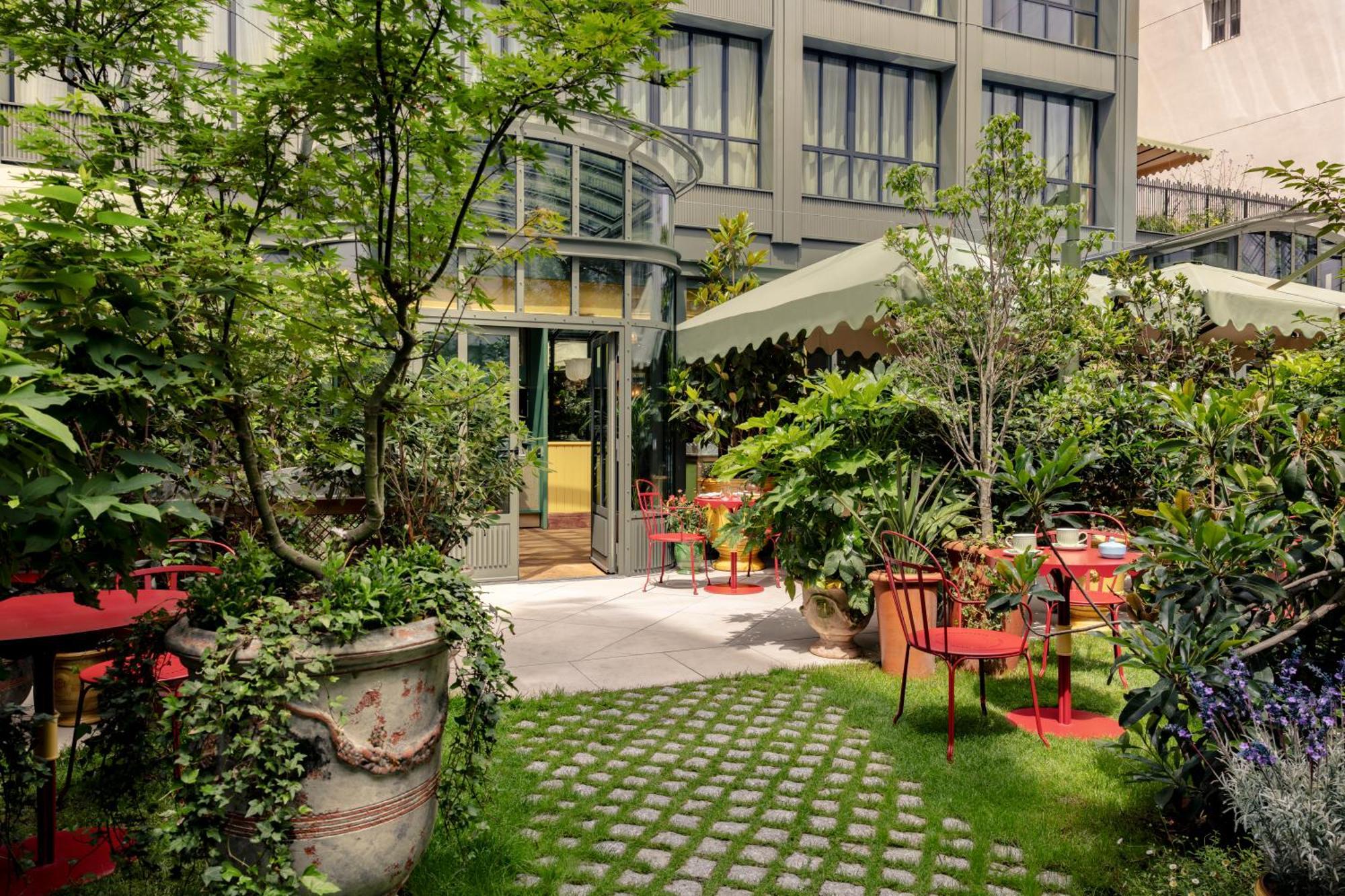 La Fantaisie Hotel Paris Exterior photo